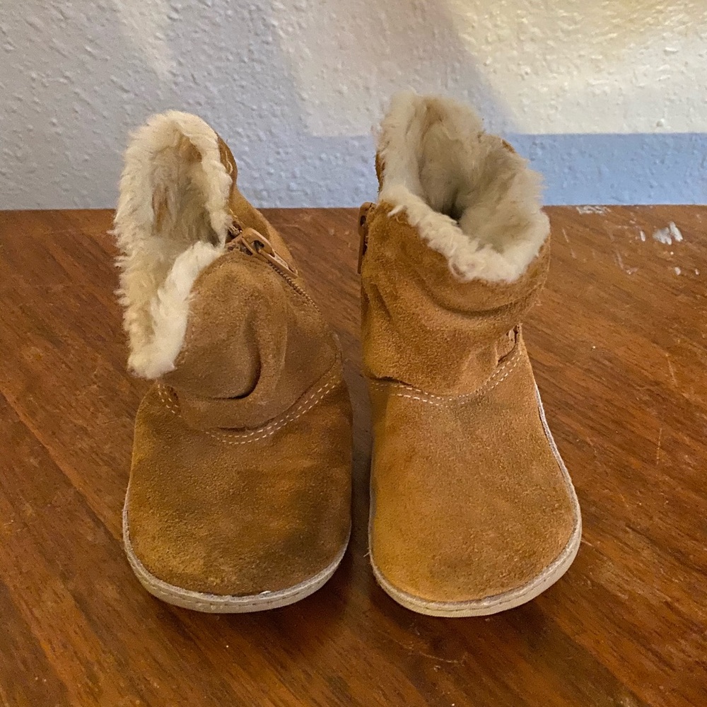 Baby snow boots by Robeez